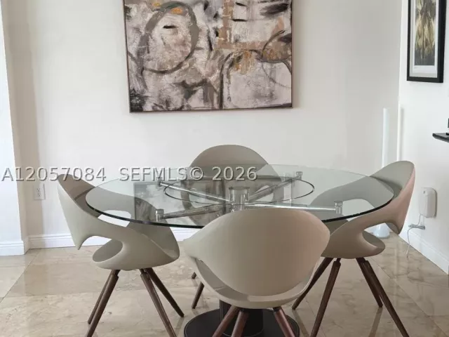 1-bedroom condo for rent in Bal Harbour - 10275 Collins Ave 215 - MondialRealty