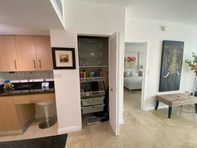 1-bedroom condo for rent in Bal Harbour - 10275 Collins Ave 215 - MondialRealty