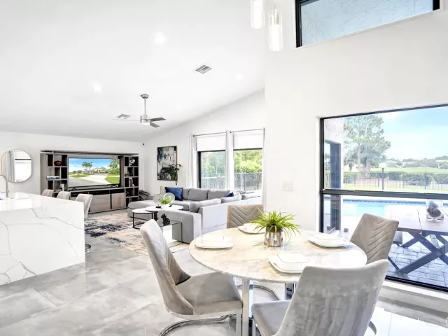 3-bedroom home for sale in Boca Raton - 10875 Boca Woods Lane - MondialRealty