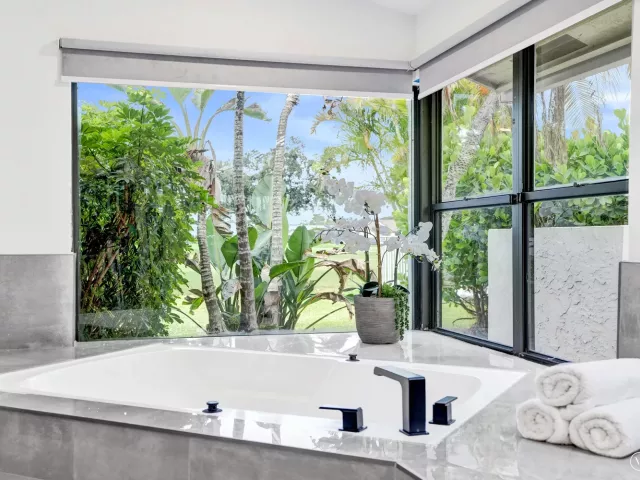 3-bedroom home for sale in Boca Raton - 10875 Boca Woods Lane - MondialRealty