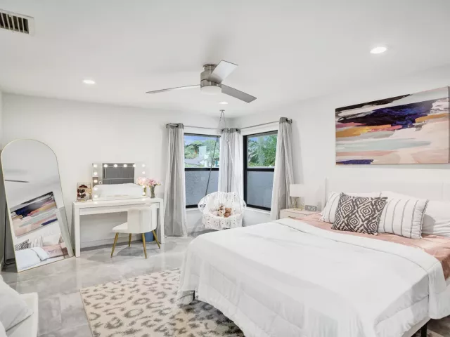 3-bedroom home for sale in Boca Raton - 10875 Boca Woods Lane - MondialRealty