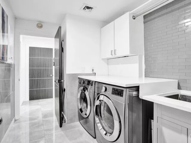3-bedroom home for sale in Boca Raton - 10875 Boca Woods Lane - MondialRealty