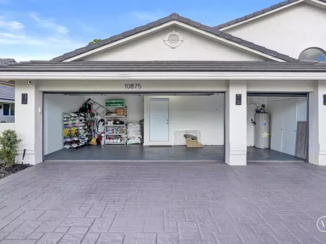 3-bedroom home for sale in Boca Raton - 10875 Boca Woods Lane - MondialRealty