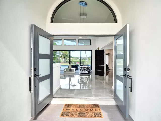 3-bedroom home for sale in Boca Raton - 10875 Boca Woods Lane - MondialRealty