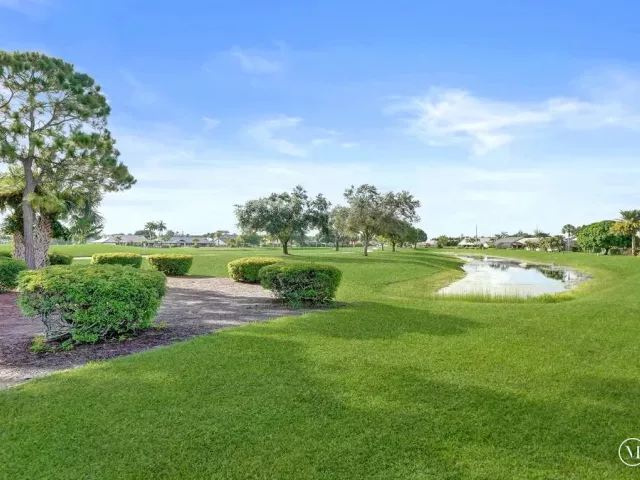 3-bedroom home for sale in Boca Raton - 10875 Boca Woods Lane - MondialRealty