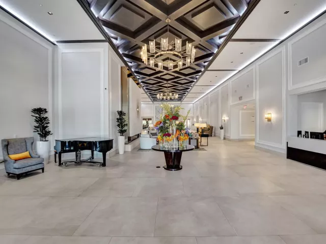 3-bedroom home for sale in Boca Raton - 10875 Boca Woods Lane - MondialRealty