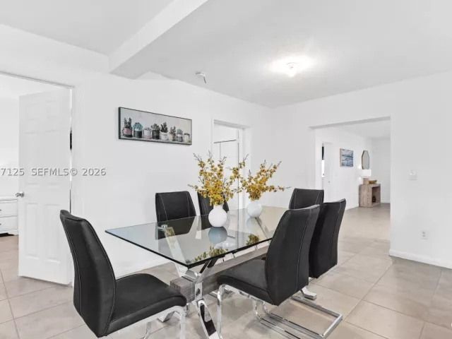 4-bedroom home for rent in Homestead - 1430 NE 11th St 1430 - MondialRealty