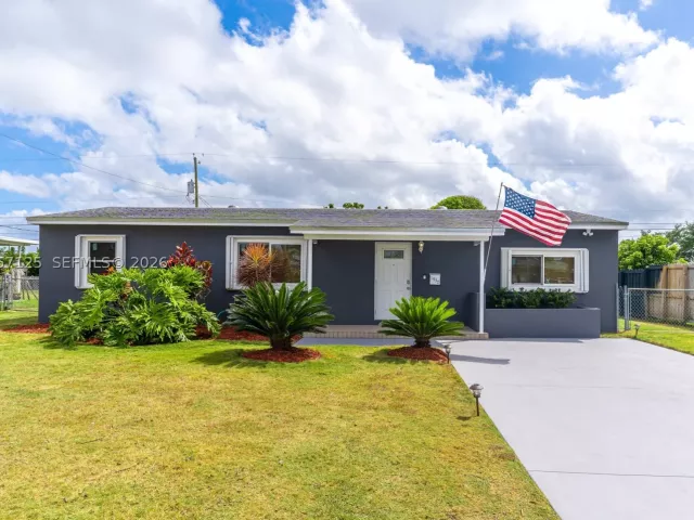 4-bedroom home for rent in Homestead - 1430 NE 11th St 1430 - MondialRealty