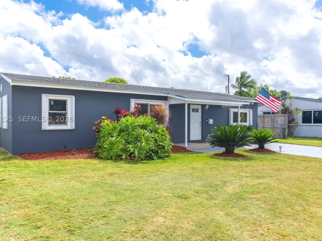 4-bedroom home for rent in Homestead - 1430 NE 11th St 1430 - MondialRealty