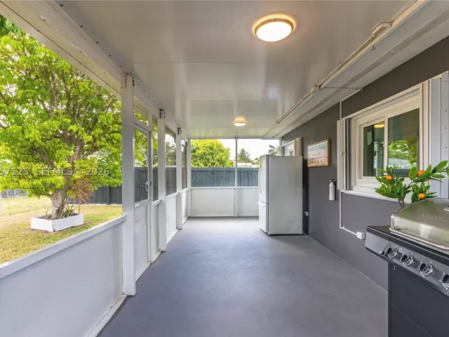 4-bedroom home for rent in Homestead - 1430 NE 11th St 1430 - MondialRealty