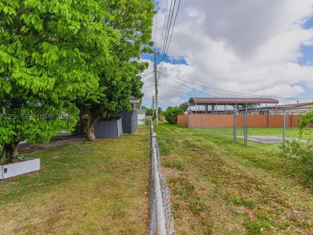 4-bedroom home for rent in Homestead - 1430 NE 11th St 1430 - MondialRealty