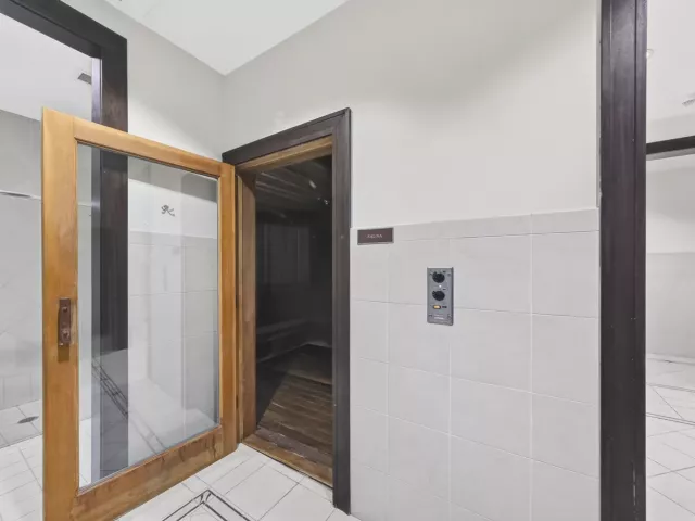 2-bedroom condo for sale in Fort Lauderdale - 610 W LAS OLAS Boulevard 1118N - MondialRealty