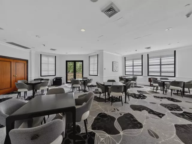 2-bedroom condo for sale in Fort Lauderdale - 610 W LAS OLAS Boulevard 1118N - MondialRealty
