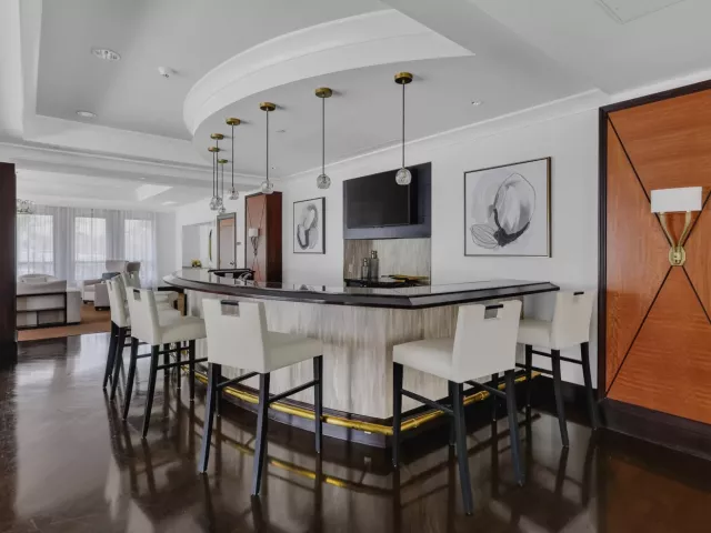 2-bedroom condo for sale in Fort Lauderdale - 610 W LAS OLAS Boulevard 1118N - MondialRealty