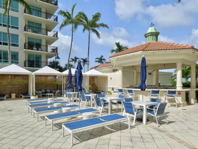 2-bedroom condo for sale in Fort Lauderdale - 610 W LAS OLAS Boulevard 1118N - MondialRealty