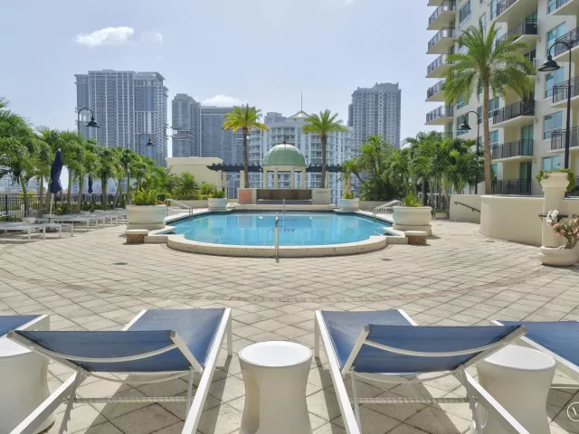 2-bedroom condo for sale in Fort Lauderdale - 610 W LAS OLAS Boulevard 1118N - MondialRealty