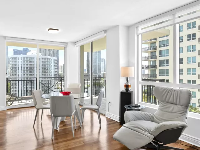 2-bedroom condo for sale in Fort Lauderdale - 610 W LAS OLAS Boulevard 1118N - MondialRealty