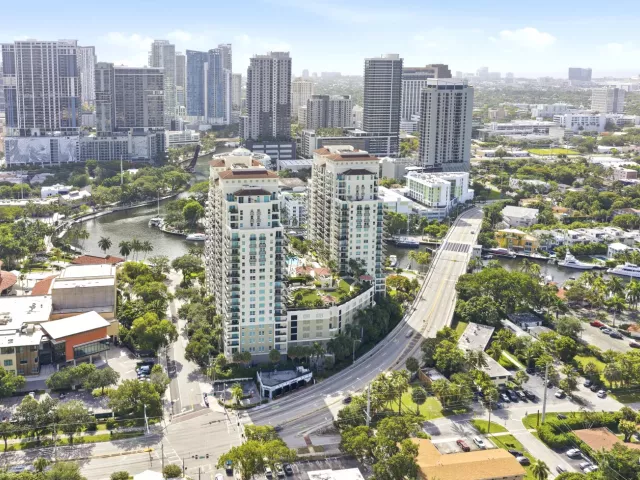 2-bedroom condo for sale in Fort Lauderdale - 610 W LAS OLAS Boulevard 1118N - MondialRealty