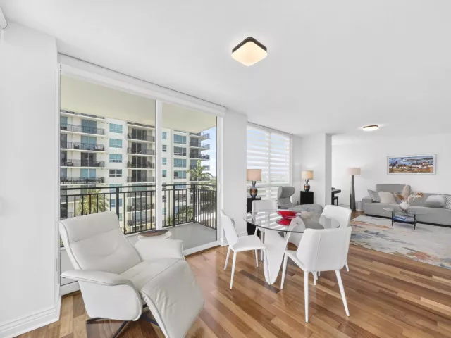 2-bedroom condo for sale in Fort Lauderdale - 610 W LAS OLAS Boulevard 1118N - MondialRealty