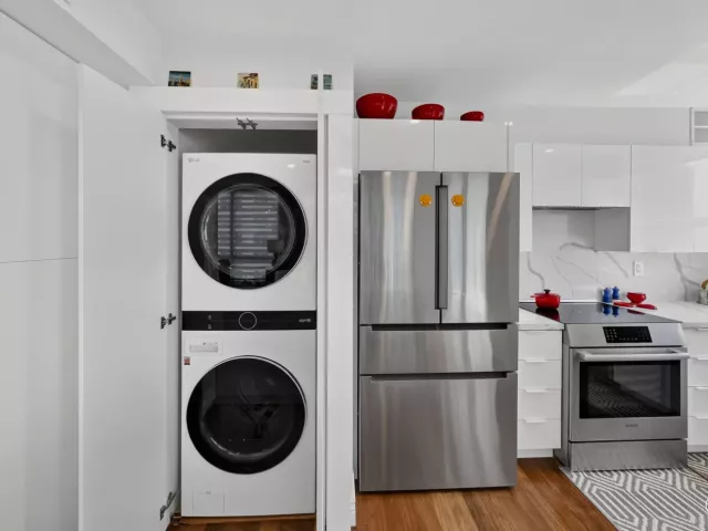 2-bedroom condo for sale in Fort Lauderdale - 610 W LAS OLAS Boulevard 1118N - MondialRealty
