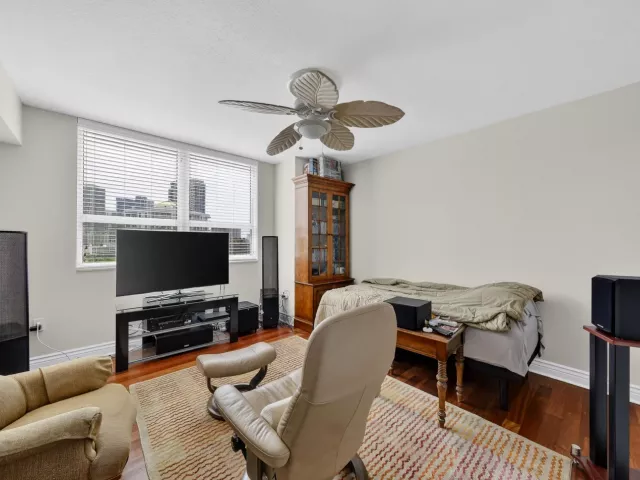 2-bedroom condo for sale in Fort Lauderdale - 610 W LAS OLAS Boulevard 1118N - MondialRealty