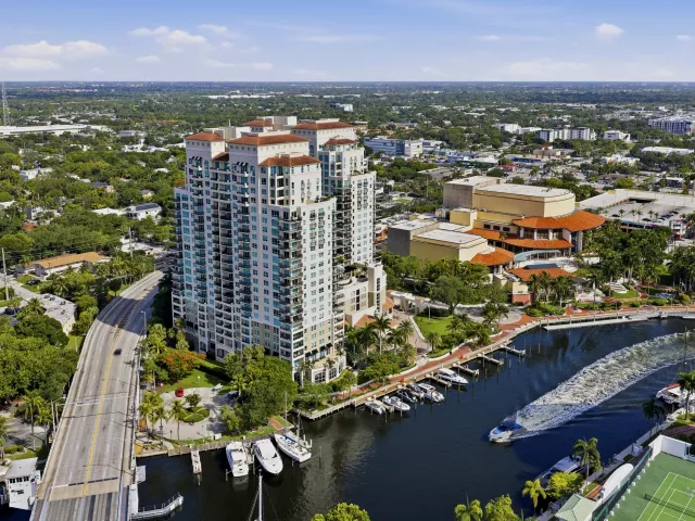 2-bedroom condo for sale in Fort Lauderdale - 610 W LAS OLAS Boulevard 1118N - MondialRealty