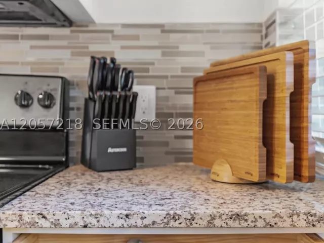 4-bedroom home for rent in Homestead - 1075 NE 12 AVE 1075 - MondialRealty