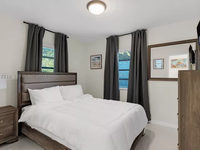 4-bedroom home for rent in Homestead - 1075 NE 12 AVE 1075 - MondialRealty