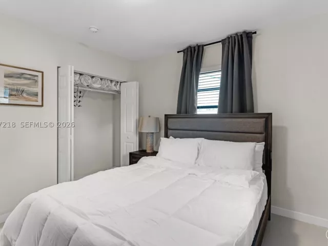 4-bedroom home for rent in Homestead - 1075 NE 12 AVE 1075 - MondialRealty