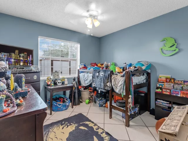 4-bedroom home for sale in Miami - 14316 SW 159th Ter - MondialRealty