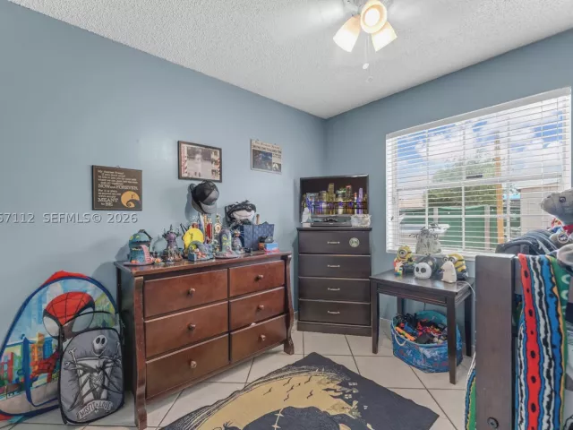 4-bedroom home for sale in Miami - 14316 SW 159th Ter - MondialRealty