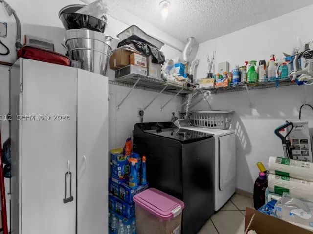 4-bedroom home for sale in Miami - 14316 SW 159th Ter - MondialRealty
