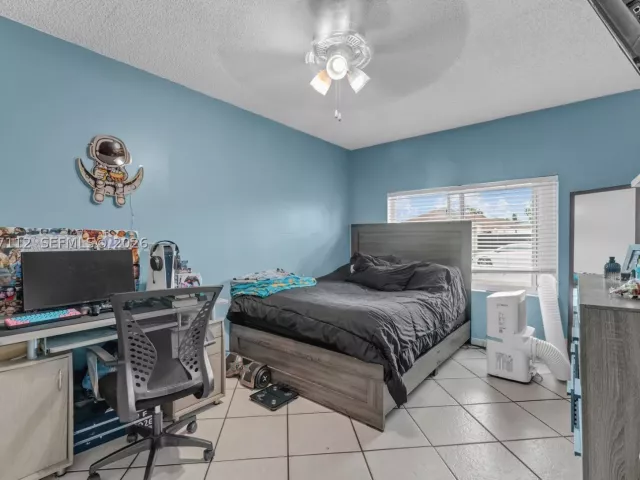 4-bedroom home for sale in Miami - 14316 SW 159th Ter - MondialRealty