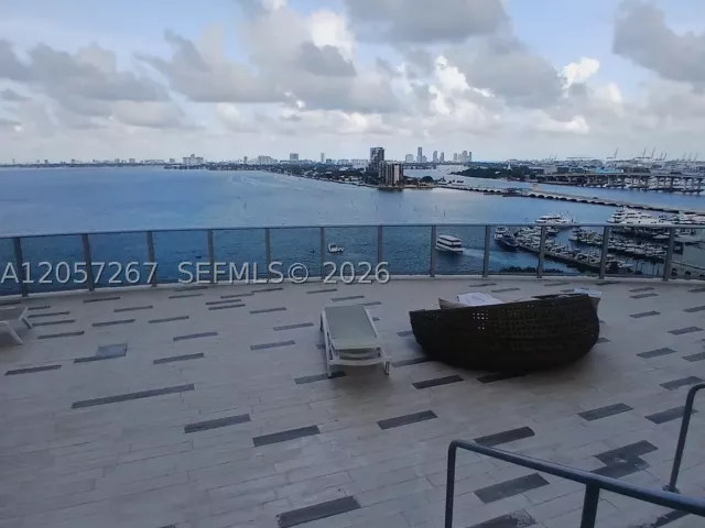 1-bedroom condo for rent in Miami - 488 NE 18th St 1203 - MondialRealty