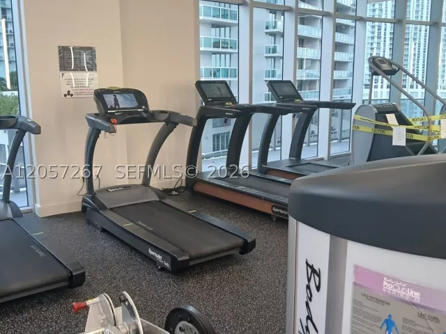 1-bedroom condo for rent in Miami - 488 NE 18th St 1203 - MondialRealty