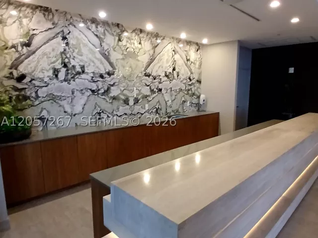 1-bedroom condo for rent in Miami - 488 NE 18th St 1203 - MondialRealty