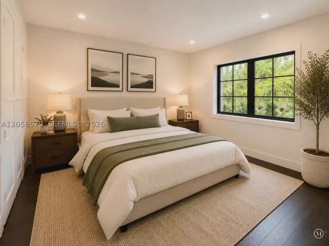 2-bedroom home for sale in Coral Gables - 1213 Aguila Ave - MondialRealty