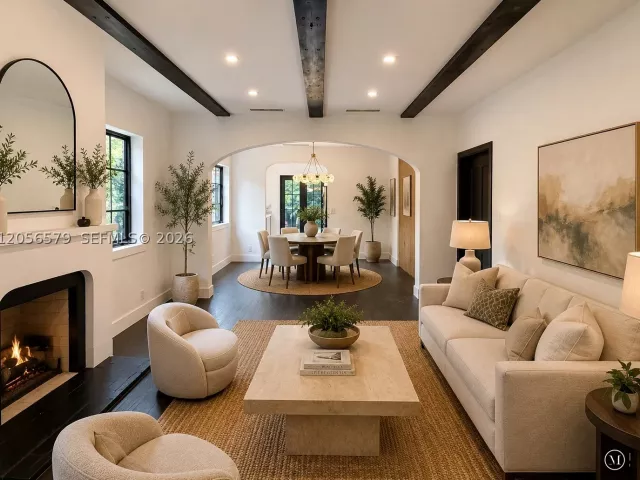 2-bedroom home for sale in Coral Gables - 1213 Aguila Ave - MondialRealty