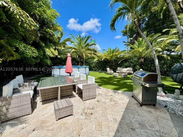 3-bedroom home for rent in Miami - 1800 SW 5th Ave n/a - MondialRealty