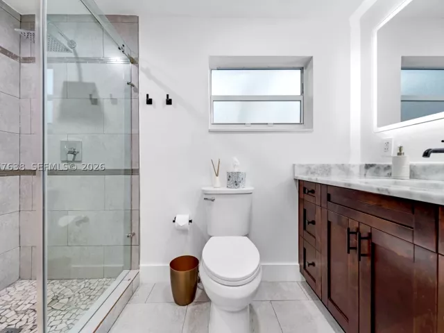 3-bedroom home for rent in Miami - 1800 SW 5th Ave n/a - MondialRealty