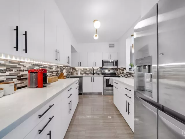 3-bedroom home for rent in Miami - 1800 SW 5th Ave n/a - MondialRealty