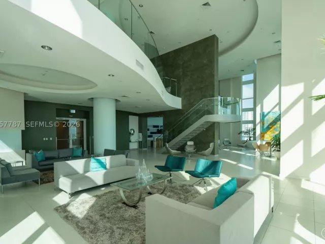 3-bedroom condo for rent in Miami - 1900 N Bayshore Dr 3612 - MondialRealty