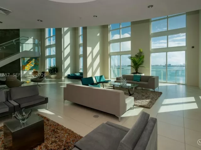 3-bedroom condo for rent in Miami - 1900 N Bayshore Dr 3612 - MondialRealty
