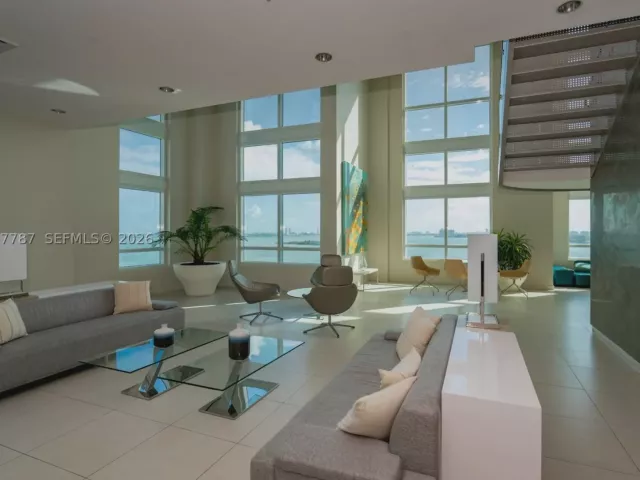3-bedroom condo for rent in Miami - 1900 N Bayshore Dr 3612 - MondialRealty