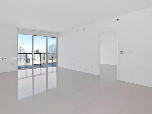 1-bedroom condo for sale in Miami - 495 Brickell Ave 5007 - MondialRealty