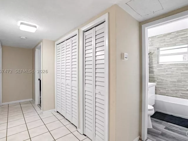3-bedroom home for rent in Homestead - 44 NW 19th St 1 - MondialRealty