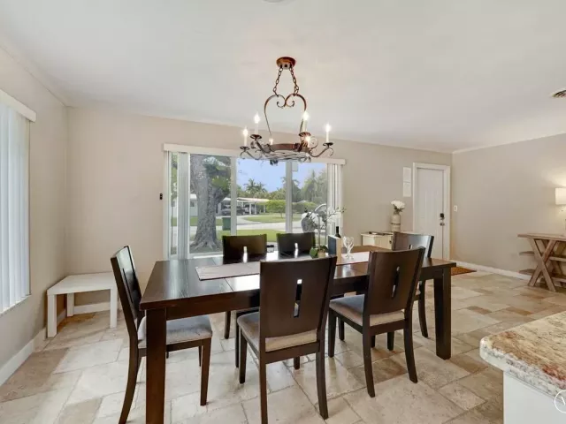 3-bedroom home for rent in Wilton Manors - 332 NW 26TH Court - MondialRealty