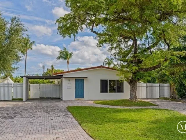 3-bedroom home for rent in Wilton Manors - 332 NW 26TH Court - MondialRealty