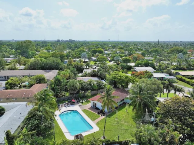 3-bedroom home for rent in Wilton Manors - 332 NW 26TH Court - MondialRealty