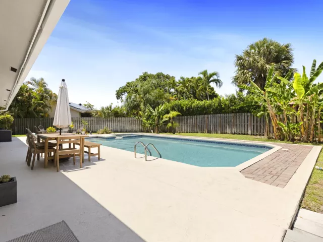 3-bedroom home for rent in Boca Raton - 4114 BAY LAUREL Way - MondialRealty